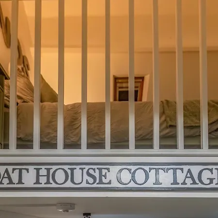 Butland Cottage Пембрук Экстерьер фото